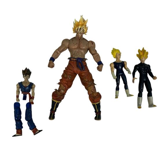 DBZ Movie Collection Battle Damaged S.S Goku Figure Specialty Dragon Ball Z - Picture 1 of 16